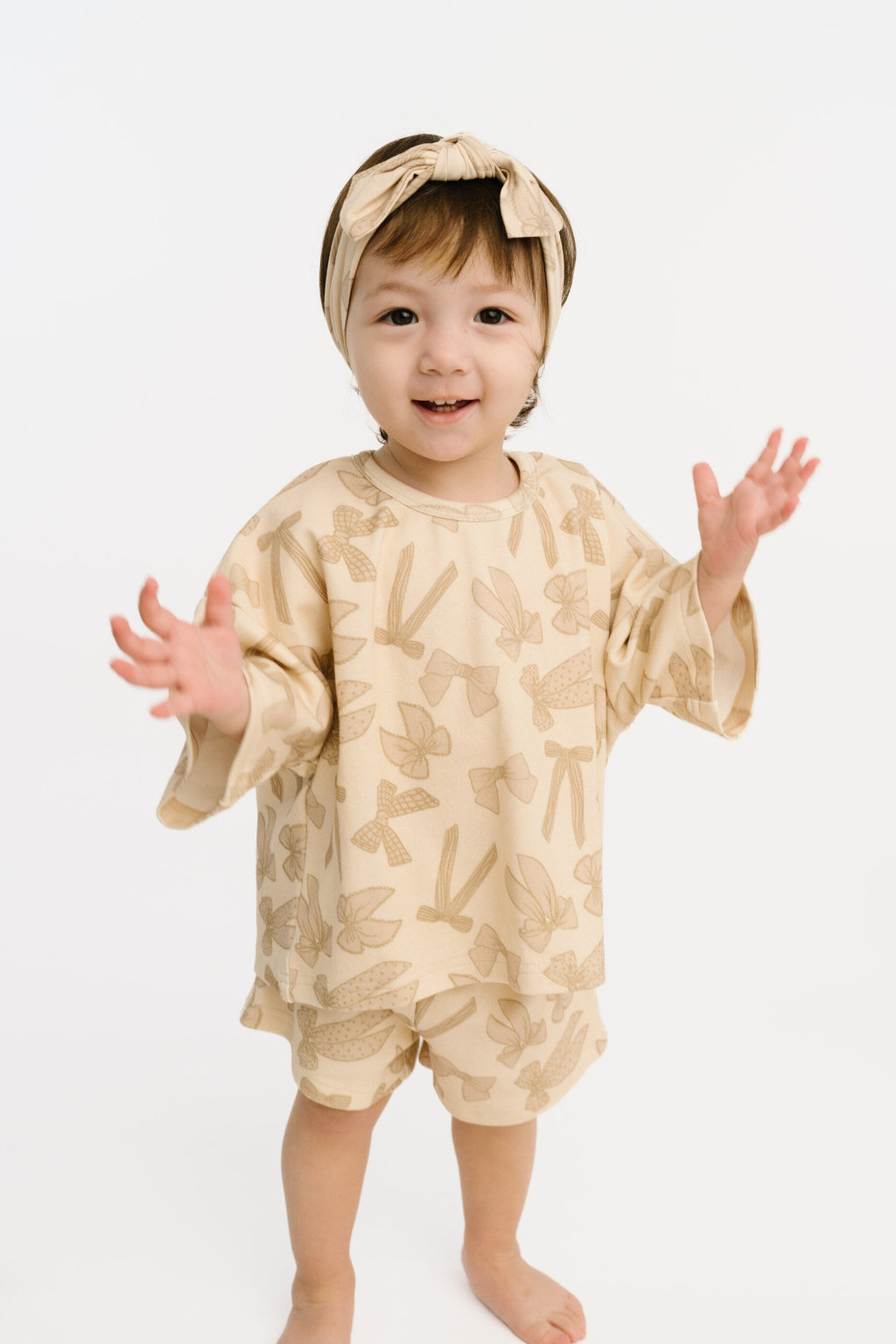 Neutral Bows Slouchy Set